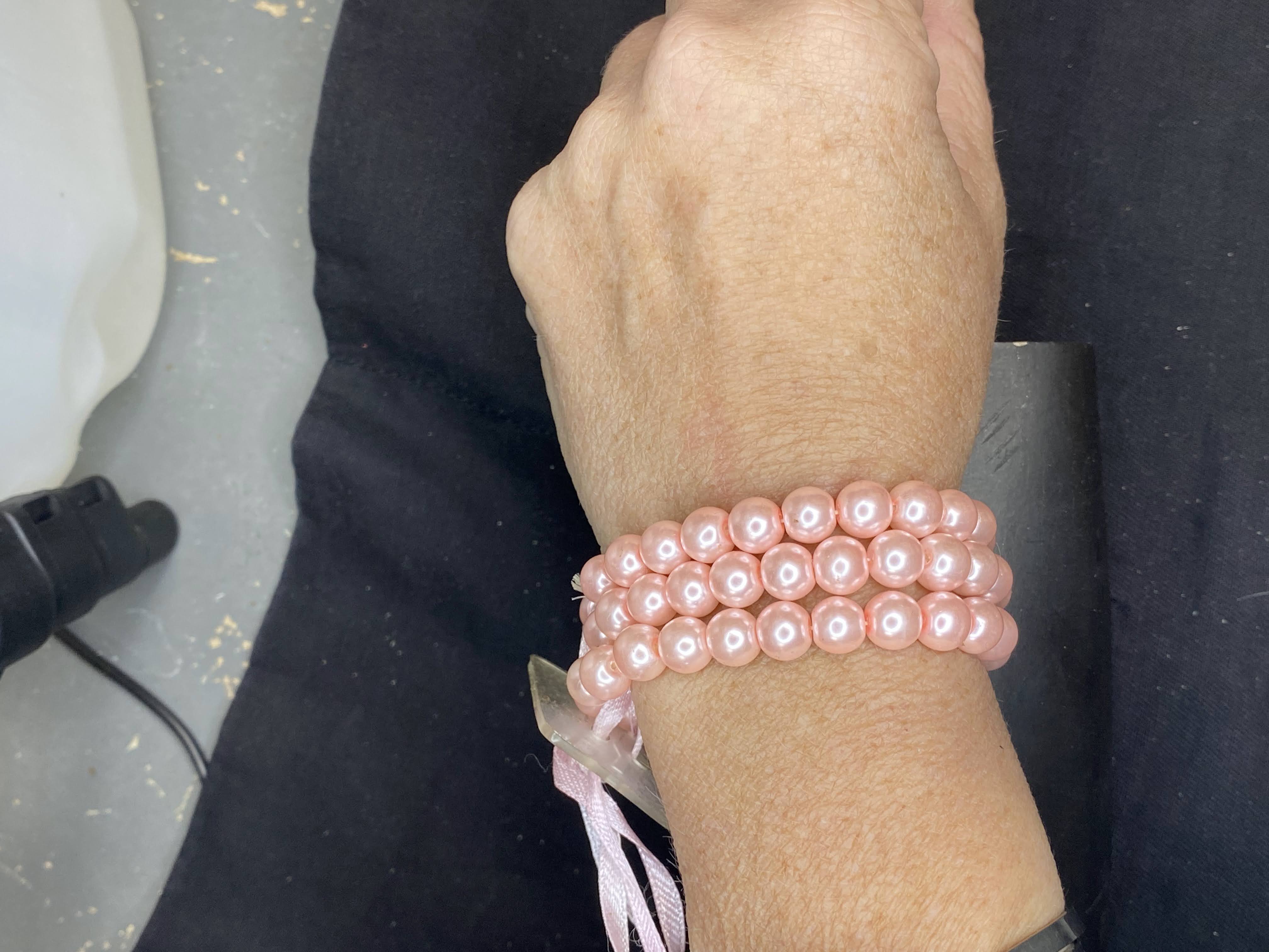 Pearl Bracelet Wristlet Asst colors